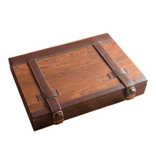 wooden-leather-box-a-corporate-ramadan-gift